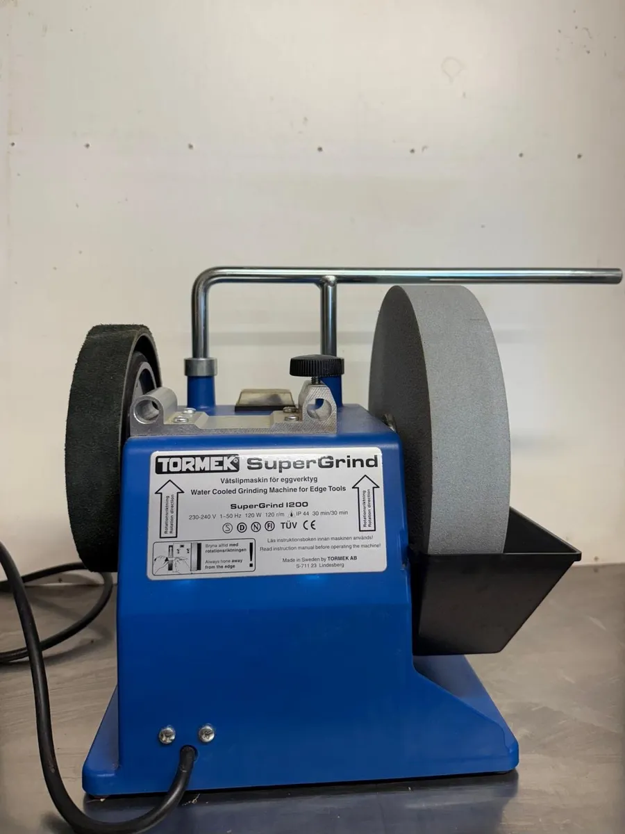 Tormek T-4 Compact water-cooled sharpening system - Image 1