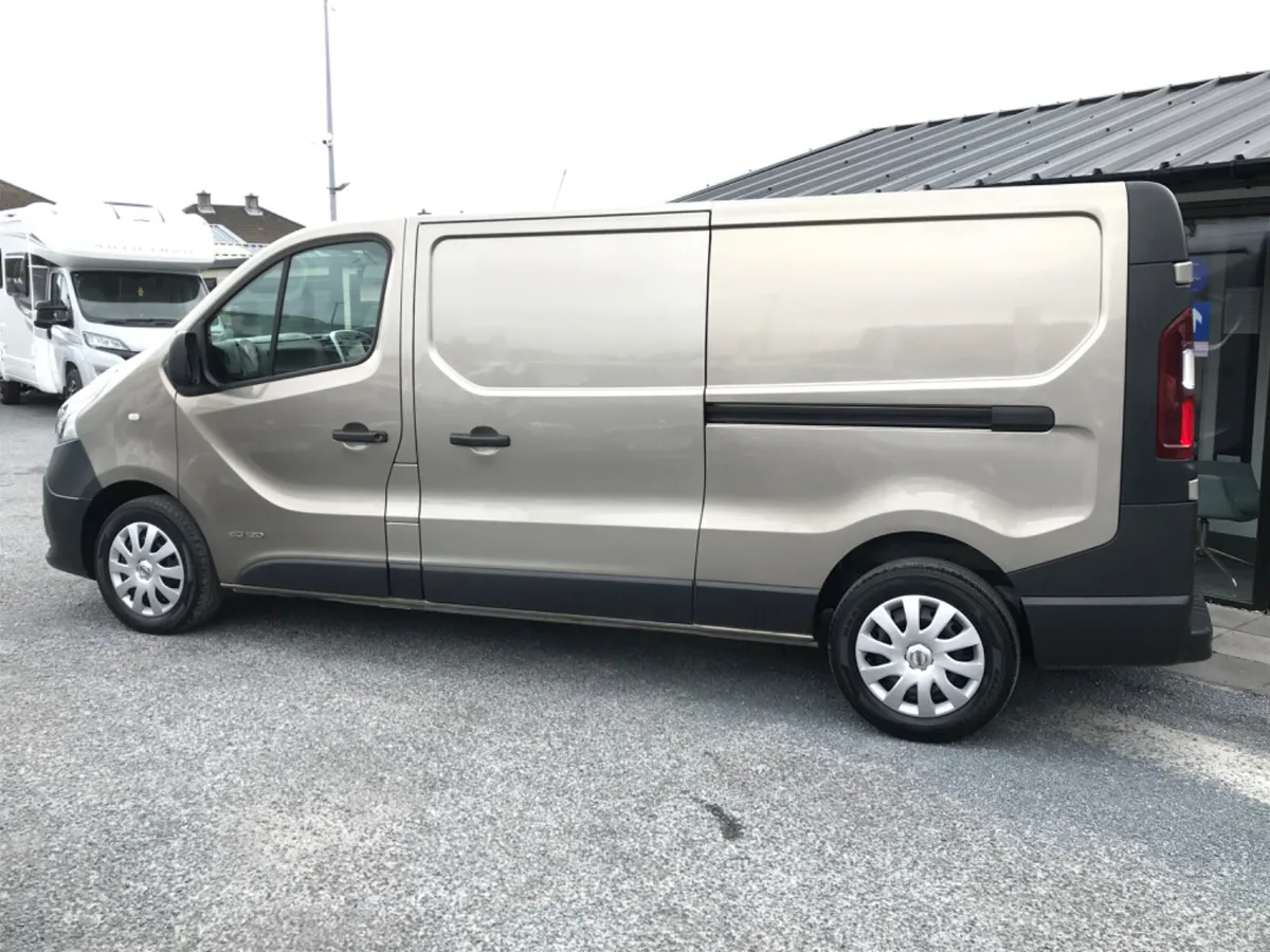 2018 Nissan NV300 - Image 2