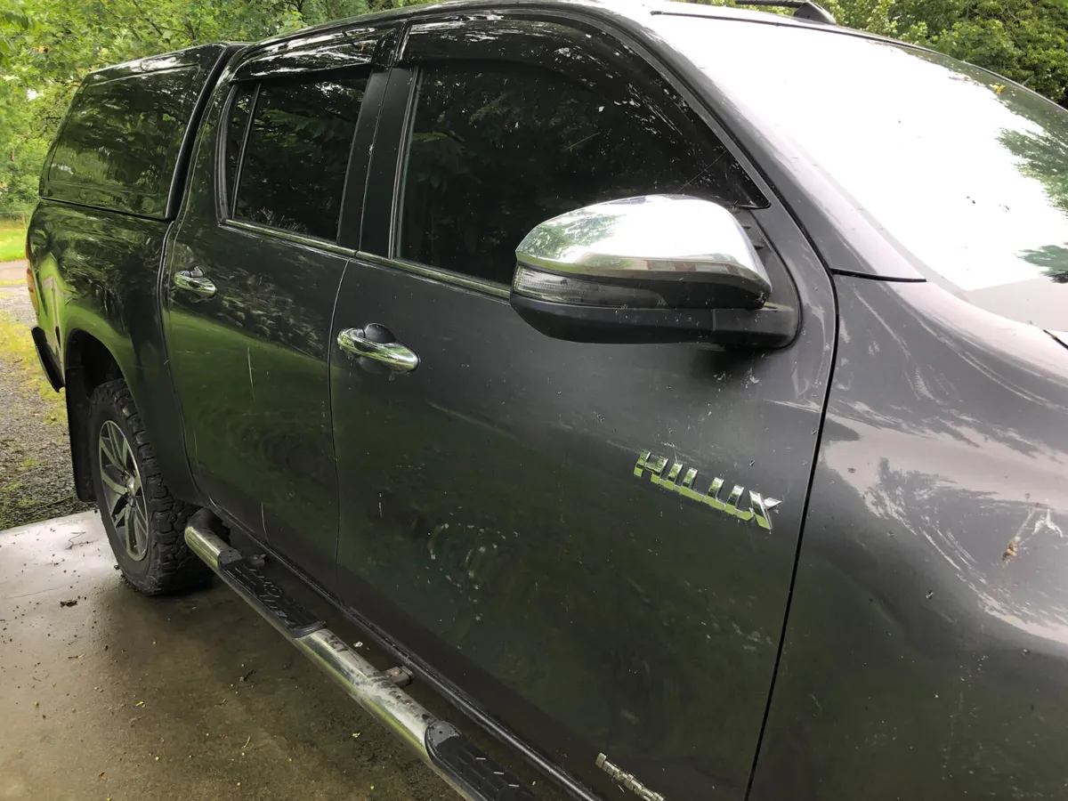 Toyota Hilux 2019 - Image 3