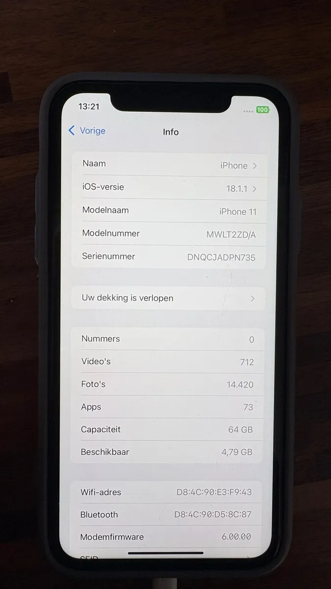 iPhone 11 64GB including cover - Image 1