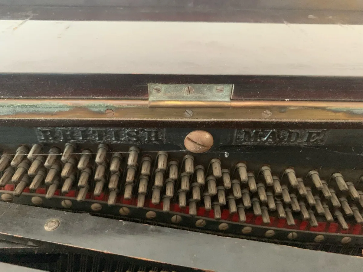 Upright Elysian piano - Image 2