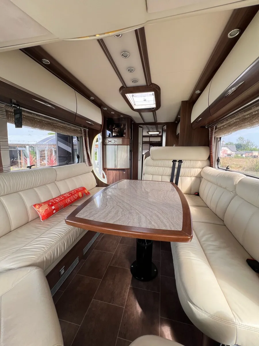 Burstner i810 Camper - Image 3