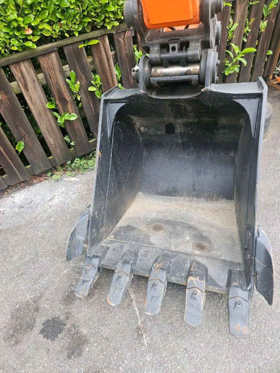 Hitachi 110 zaxis dash 1 - Image 4