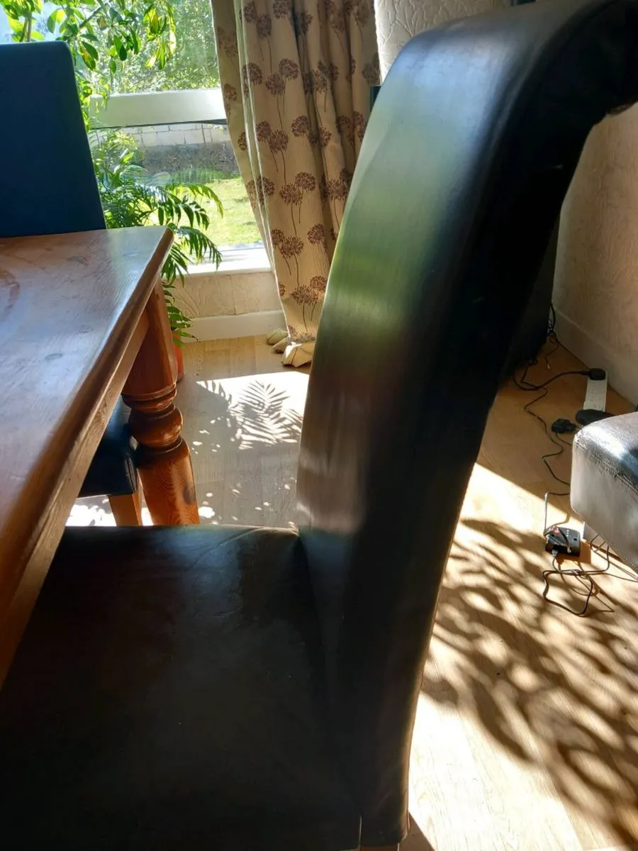 Dining table - Image 3