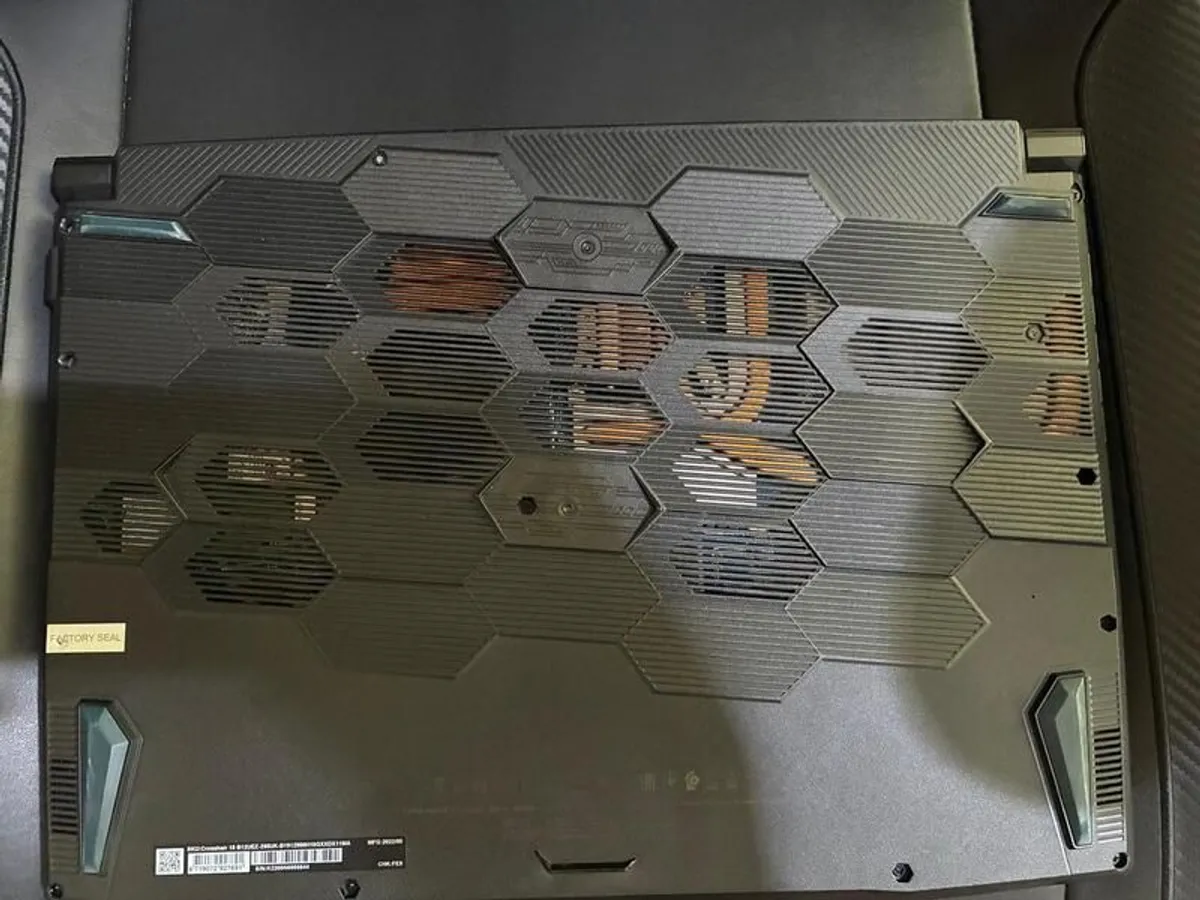 MSI Crosshair 15" QHD 165Hz | i9-12900H | RTX 3060 | Upgrade 64GB RAM | 1TB SSD + Flydigi BS1 Cooler (Mint Condition) - Image 4