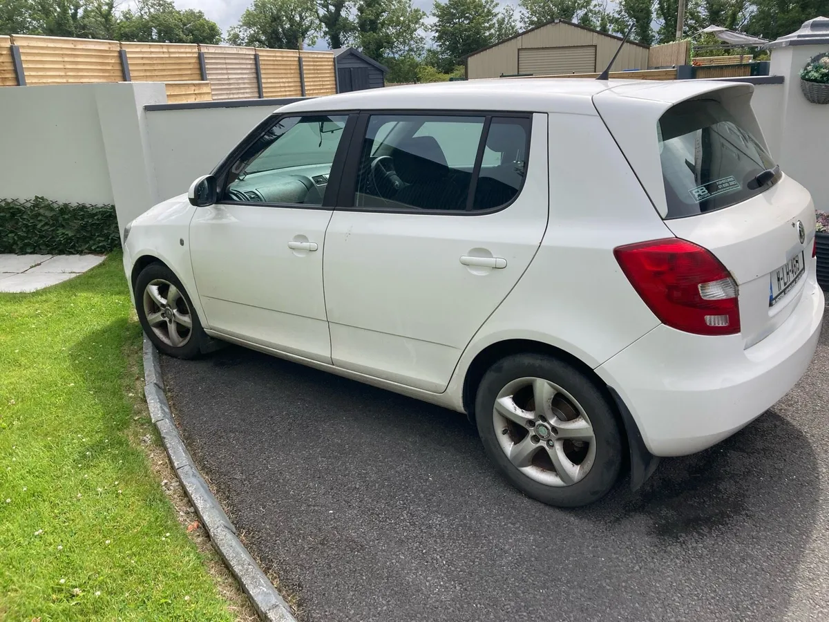 Car - Image 2