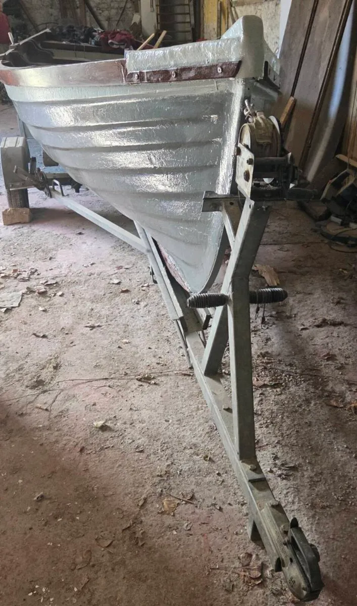 19ft Burke Boat and trailer - Image 3
