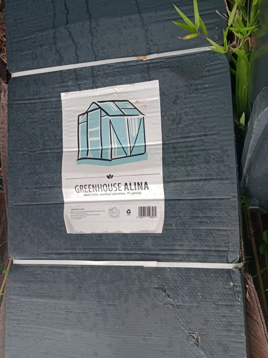 Aluminium glasshouse - Image 2