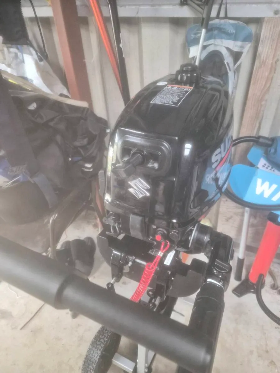 Inflatable and 6hp outboard - Image 4