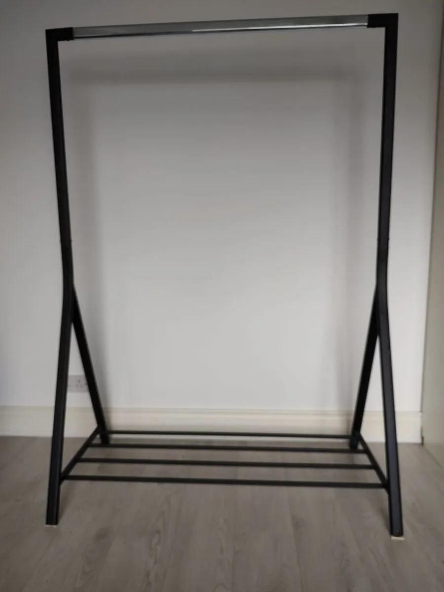 clothes rail - Image 4