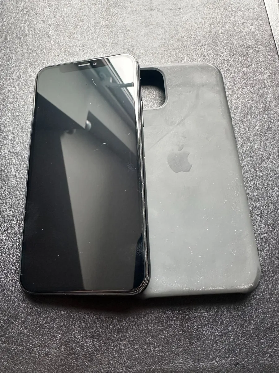 Apple iPhone 11 Pro - Image 2