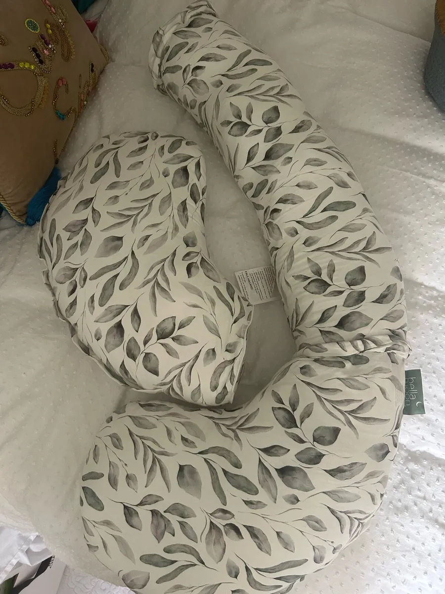 Bella Moon Pregnancy Pillow - never used. - Image 1