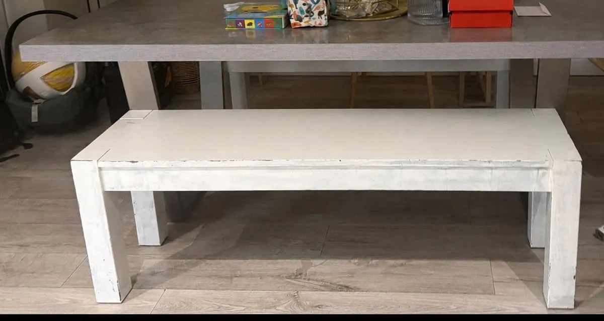 Dining table - Image 3