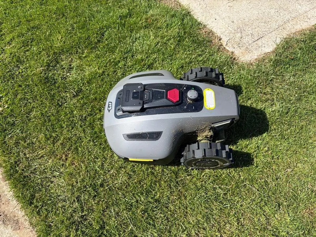 Yuka mini robo mower - Image 1