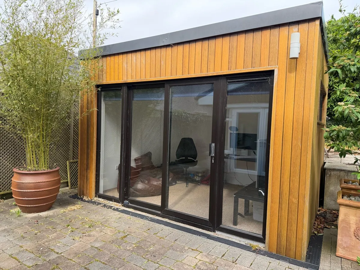 Outdoor Office - Image 1