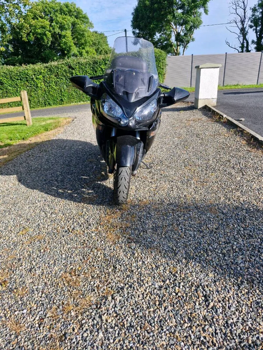 2009 Kawasaki GTR1400 - Image 2