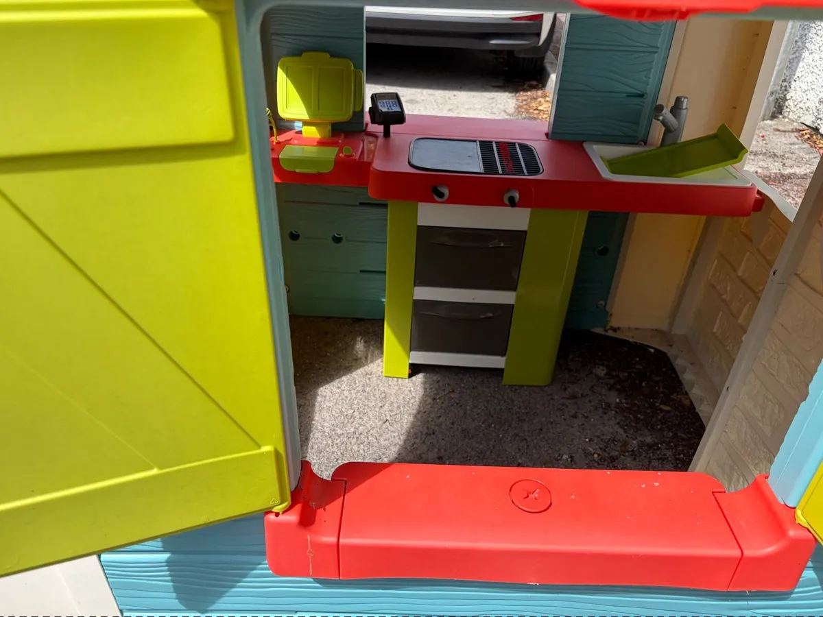 Playhouse - Image 3