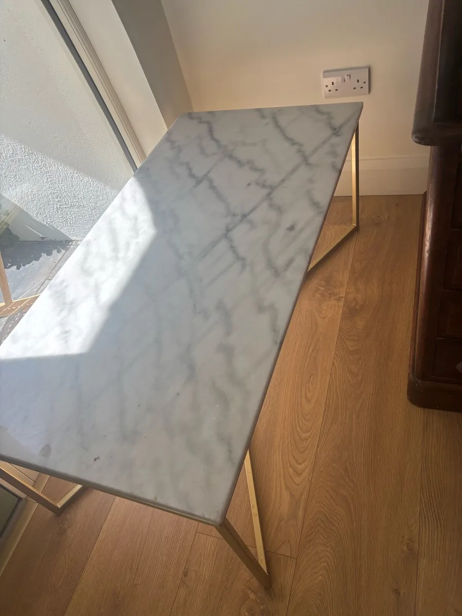 Marble coffee table - Image 1