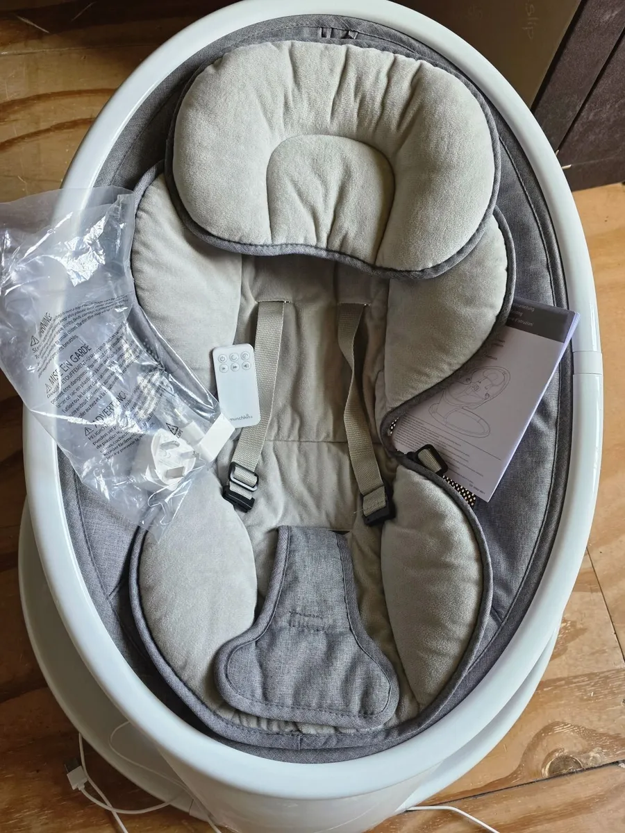 Baby swing - Image 1