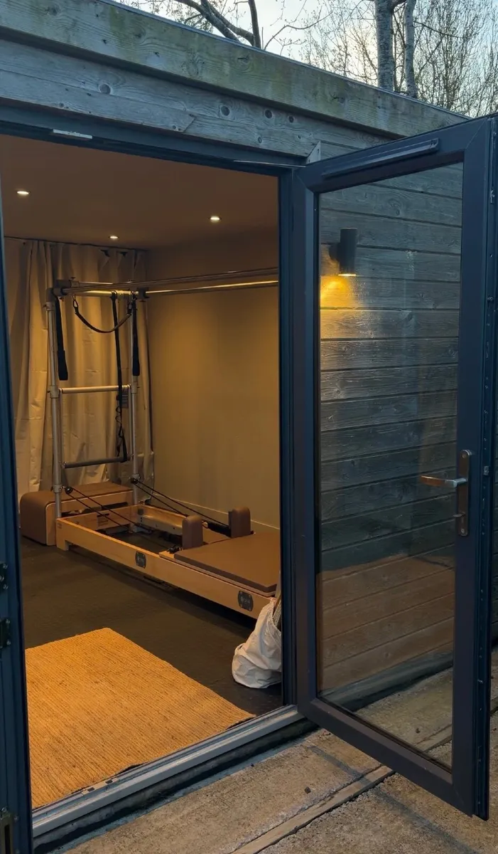 BASI Reformer w/ Tower &  Cadillac pilates - Image 3