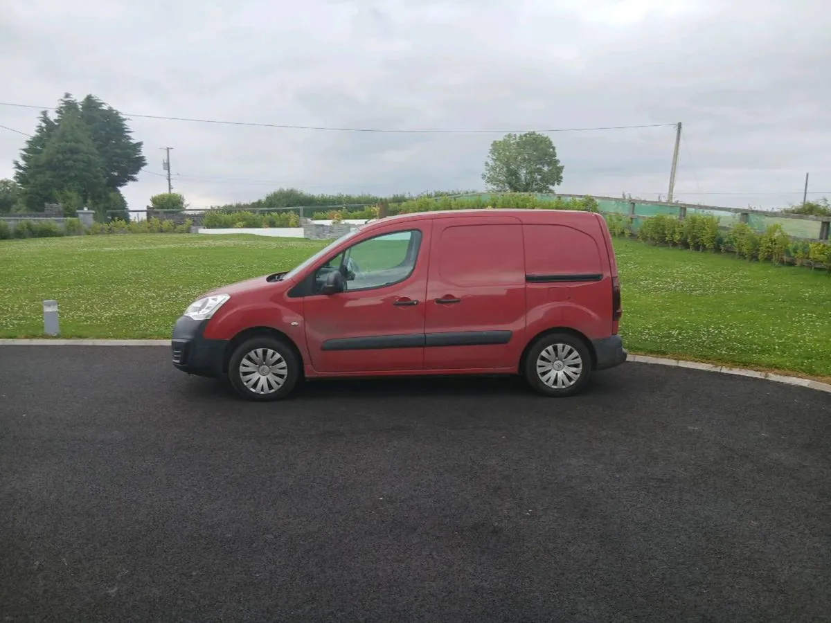 Van - Image 3