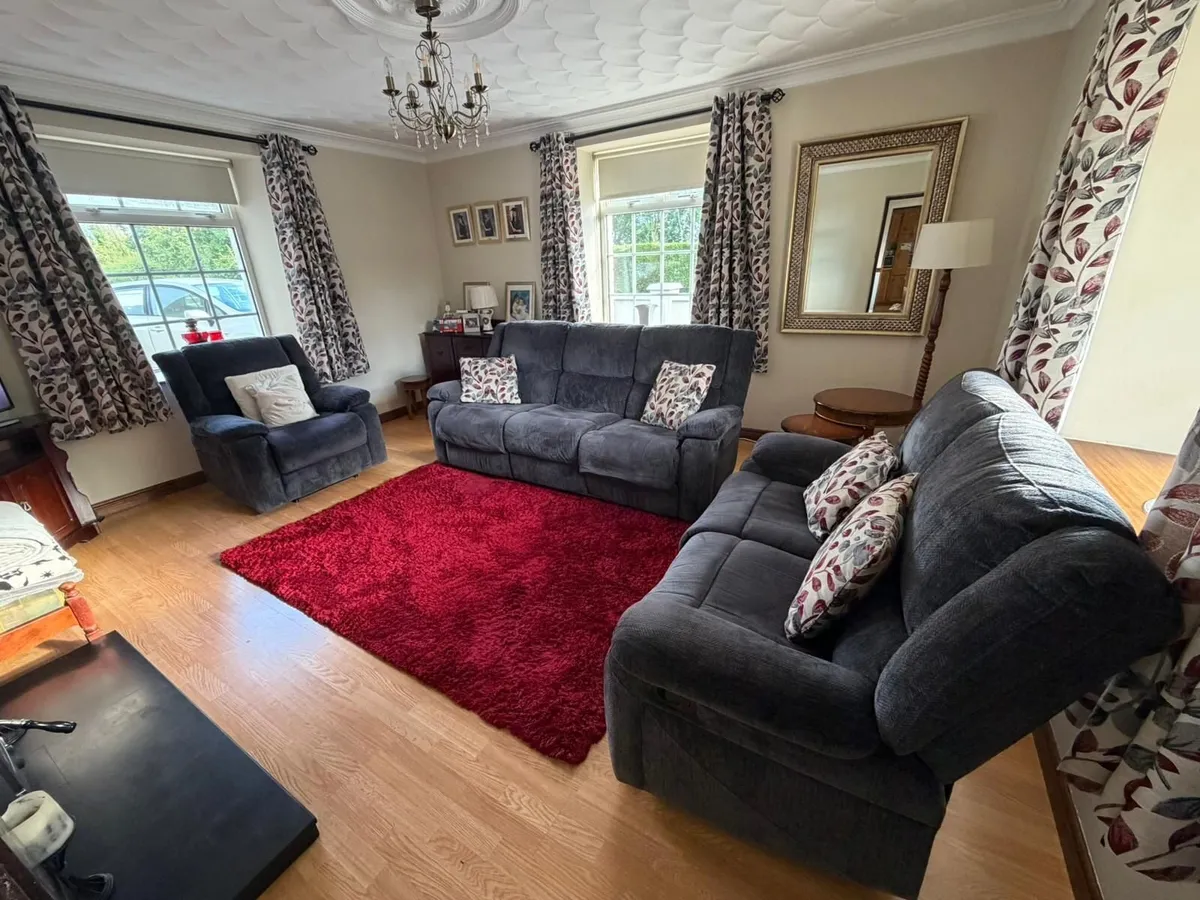 3 Piece Couch - Image 2