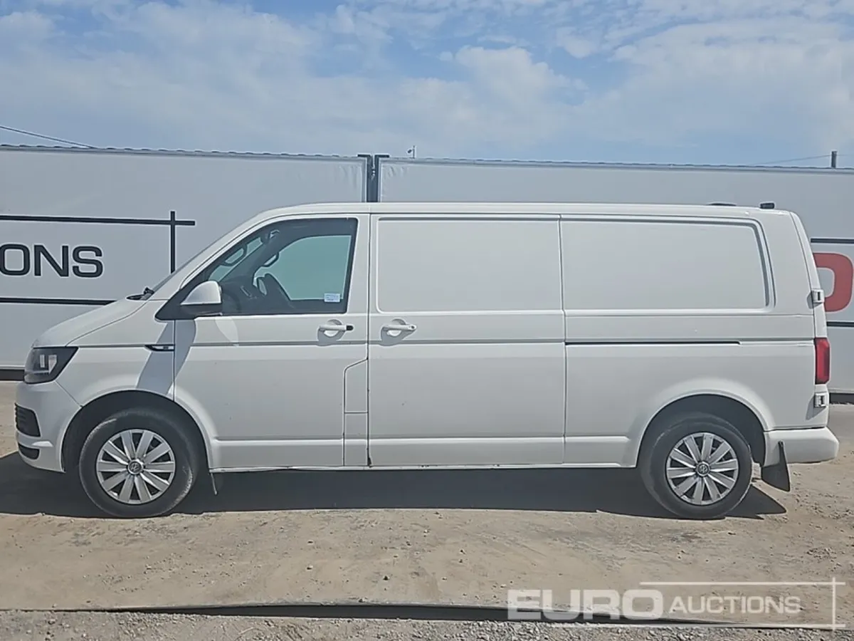 2019 Volkswagen Transporter - Image 2