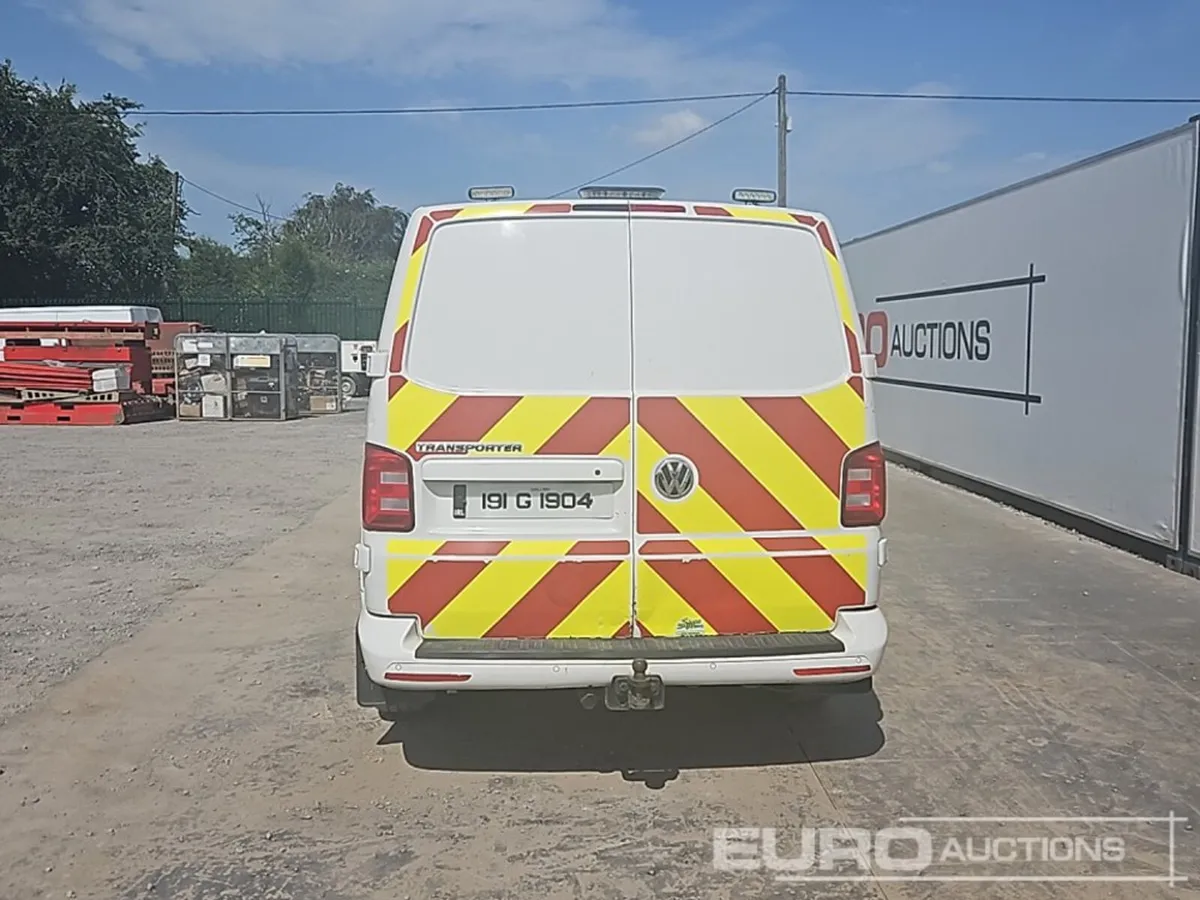 2019 Volkswagen Transporter - Image 3