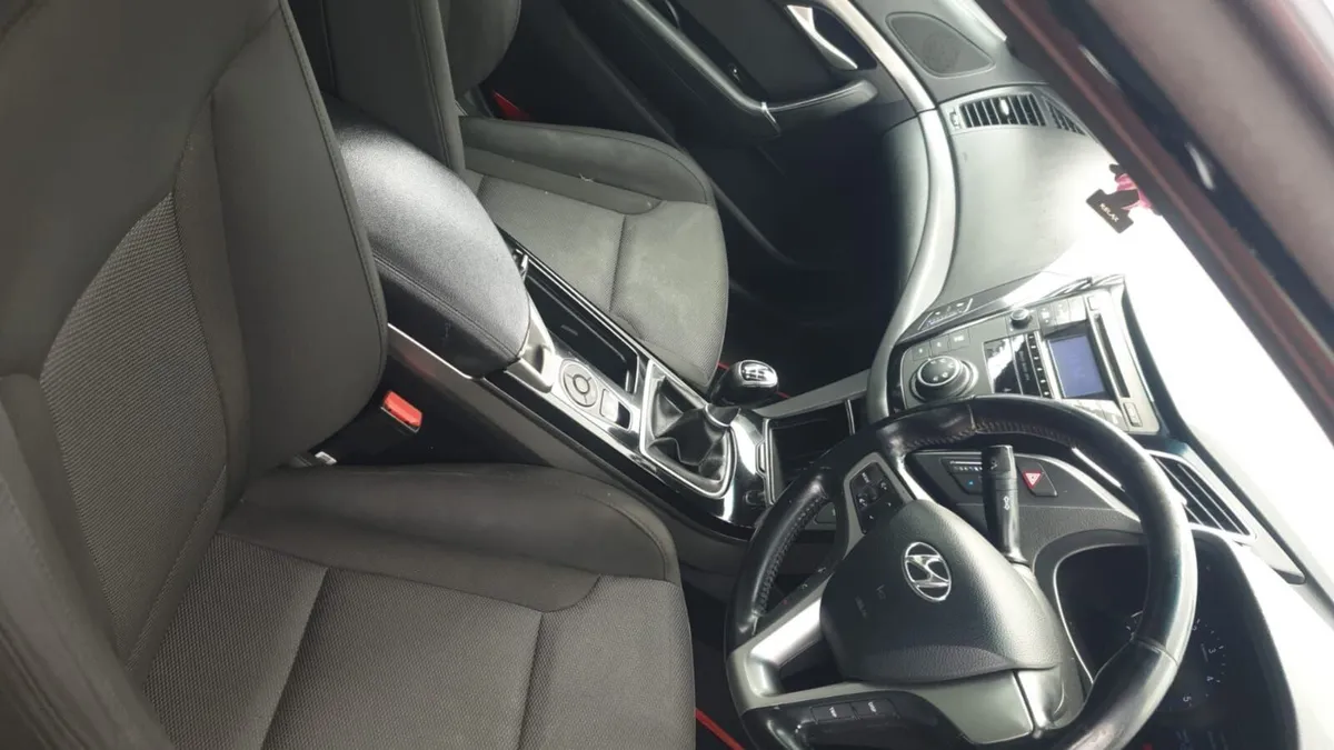 I40 Hyundai for breaking - Image 3