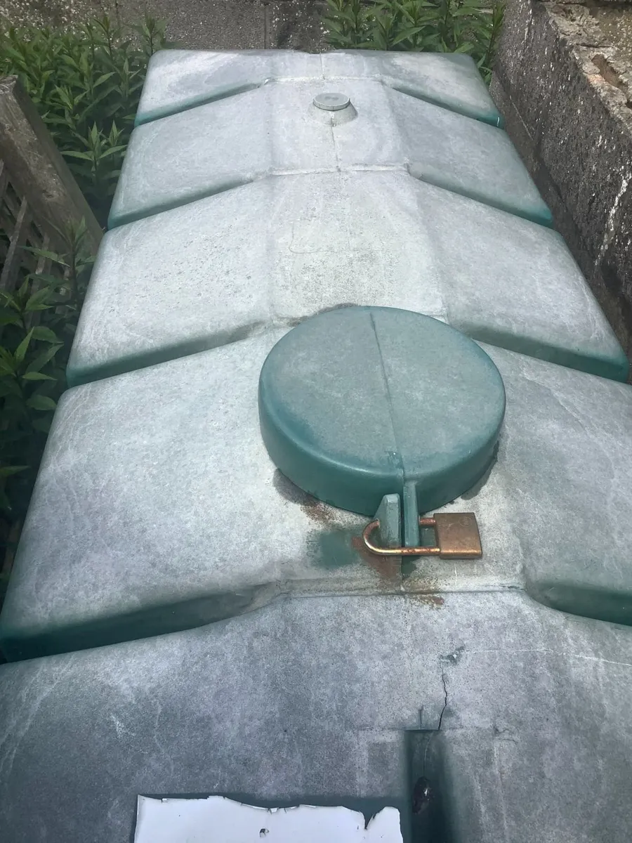 Oil tank with kerosene - Image 2