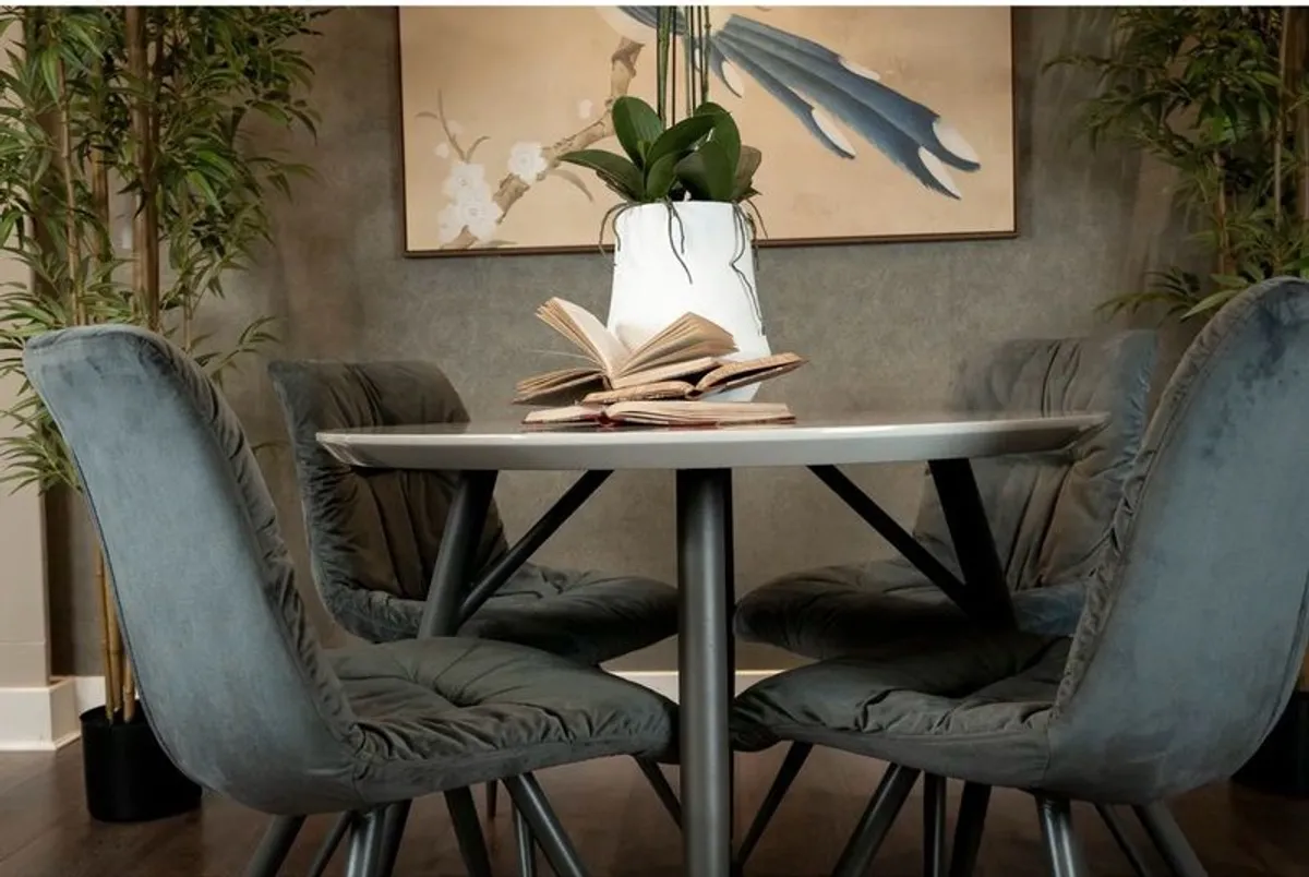 kitchen table and chairs - Image 3