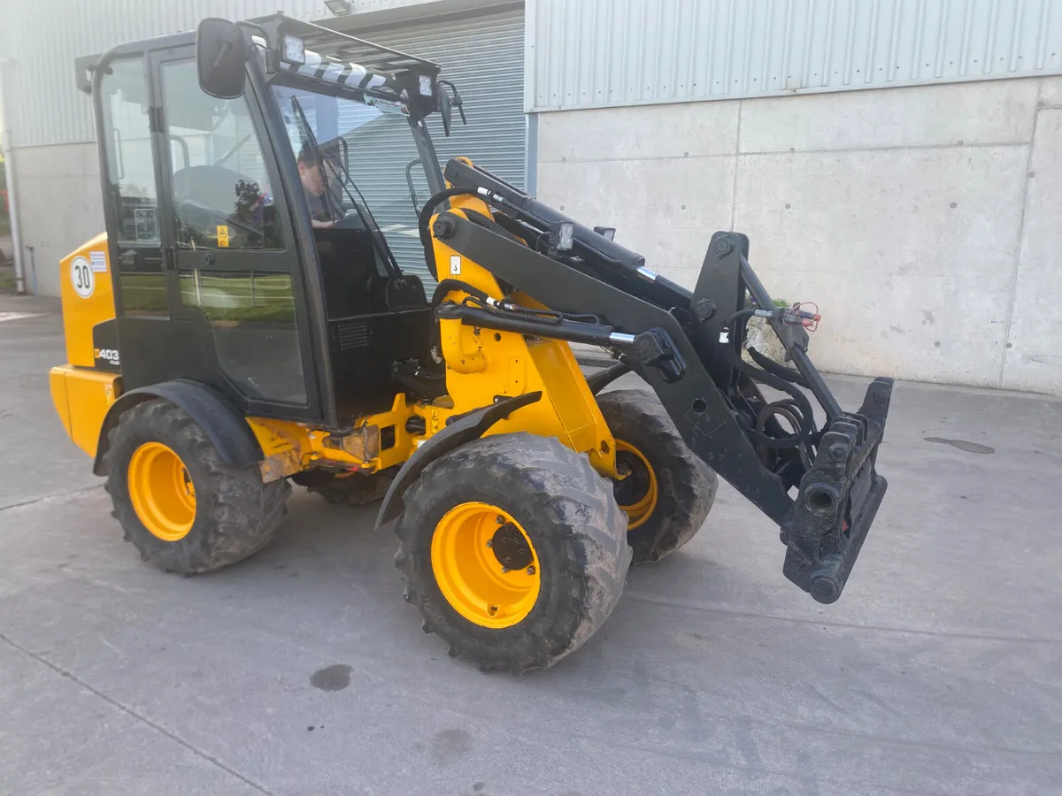 2023 JCB 403 PLUS - Image 3