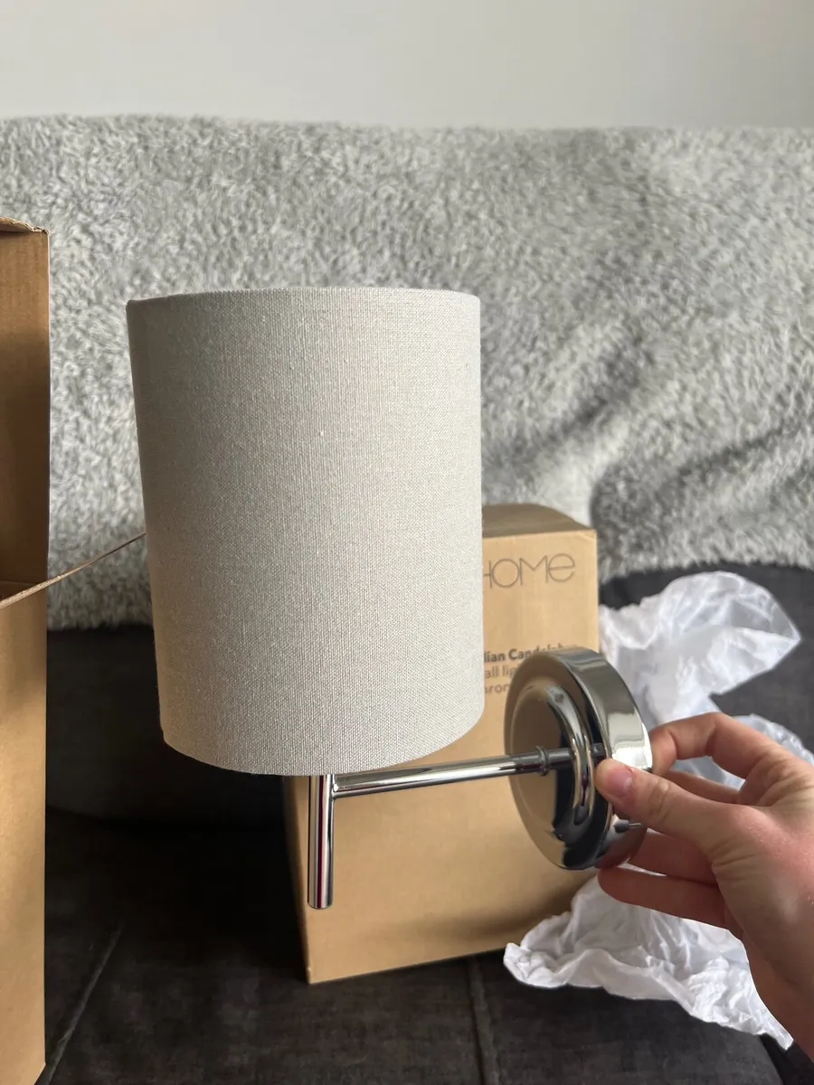 2 brand new Wall lights - Image 2