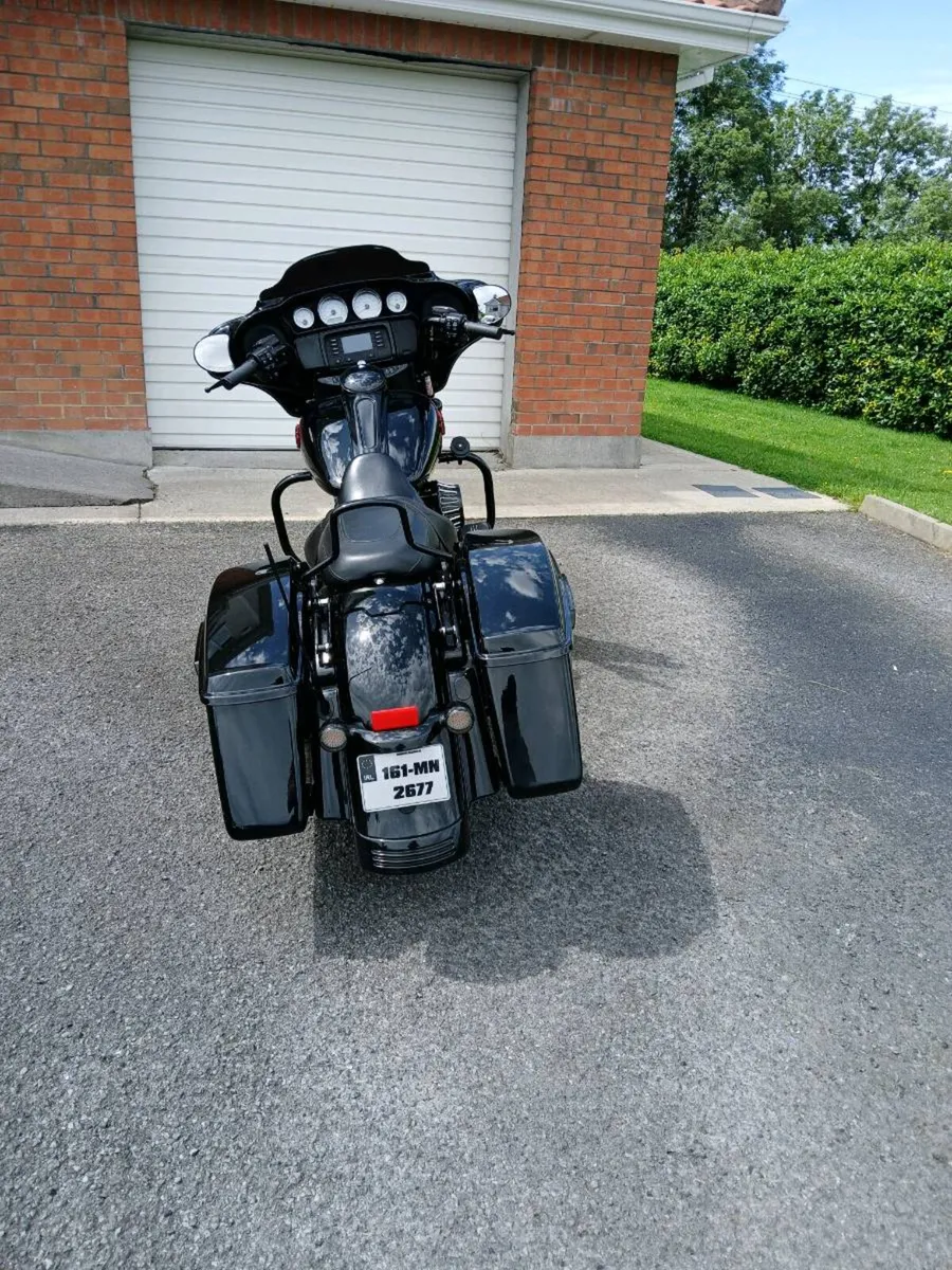 Harley-Davidson Street Glide - Image 2