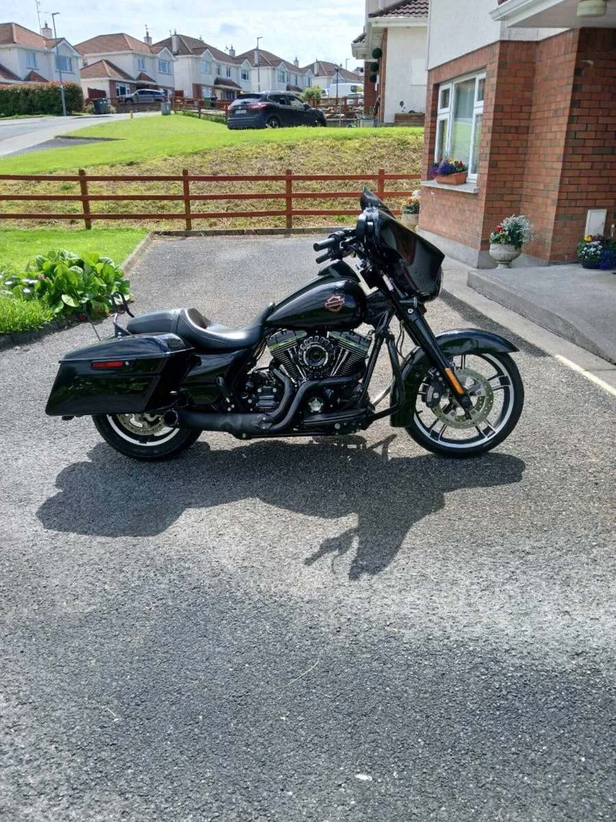 Harley-Davidson Street Glide - Image 3