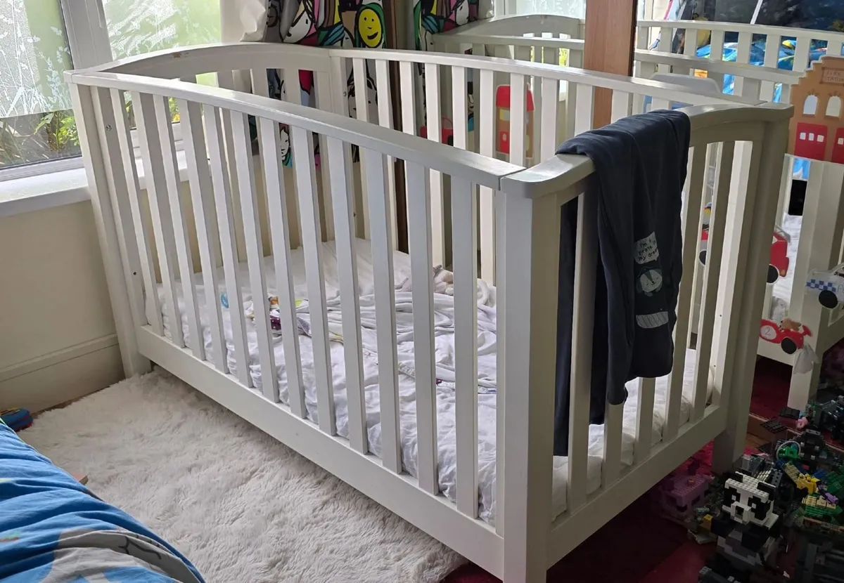 Mamas & Papas Cot bed - Image 1