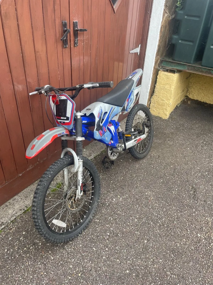 Child’s Bike - Image 1