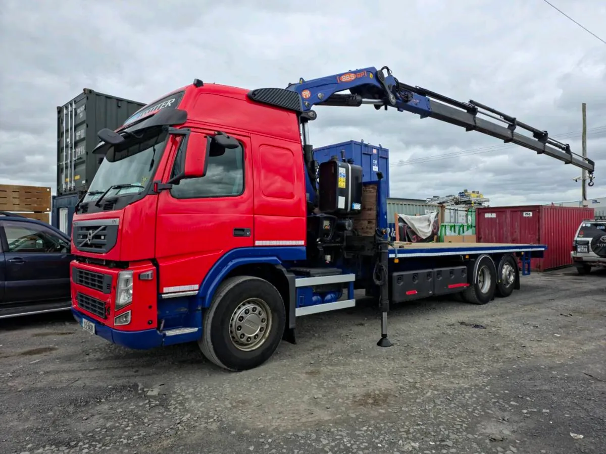 Volvo FM 330 with PM28.5 - Image 1