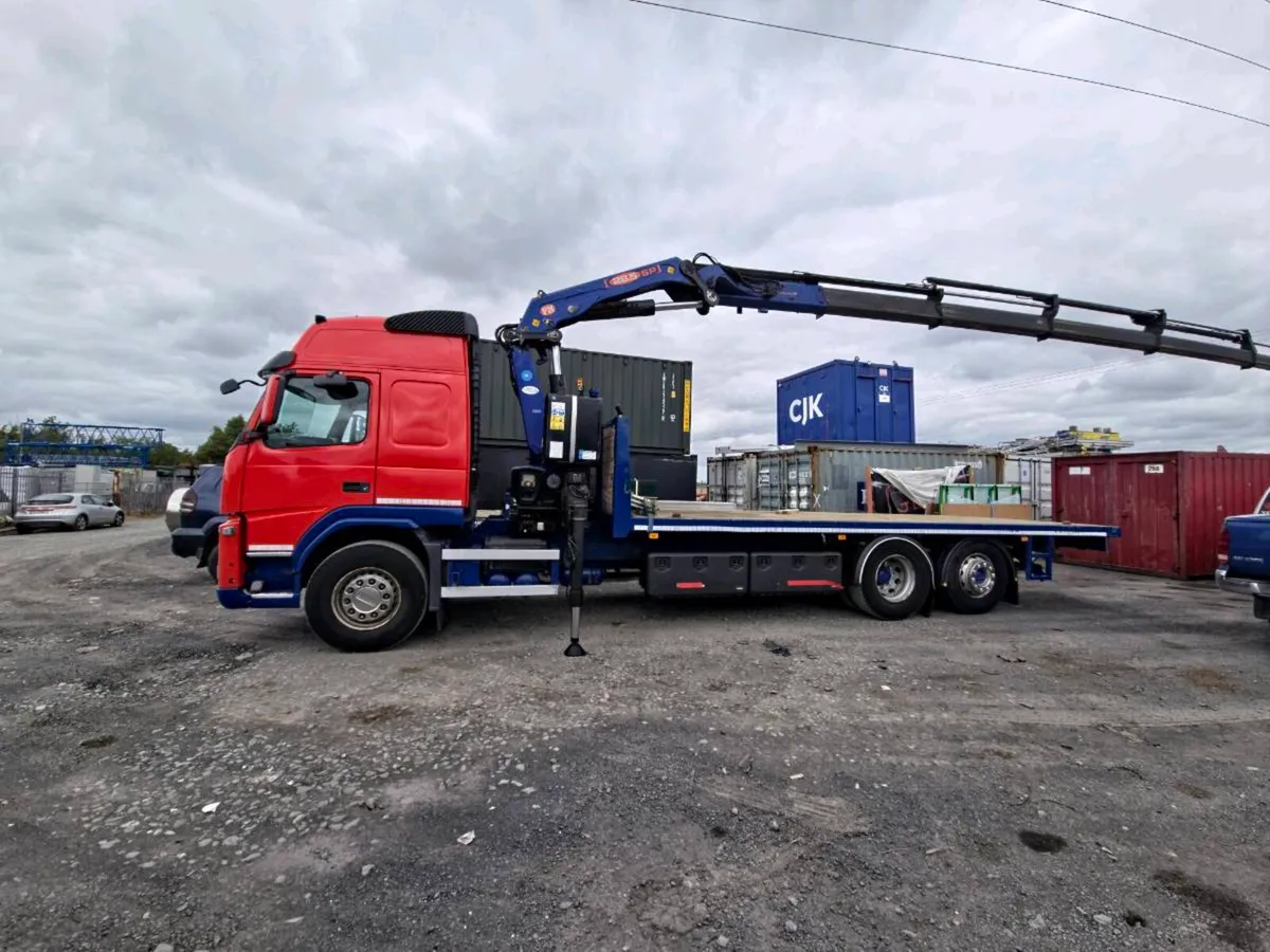 Volvo FM 330 with PM28.5 - Image 2