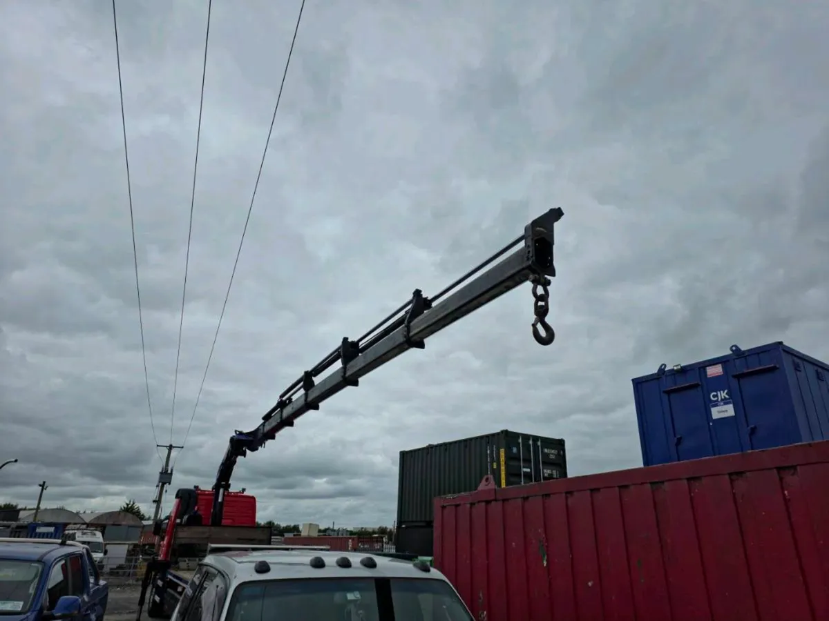 Volvo FM 330 with PM28.5 - Image 4