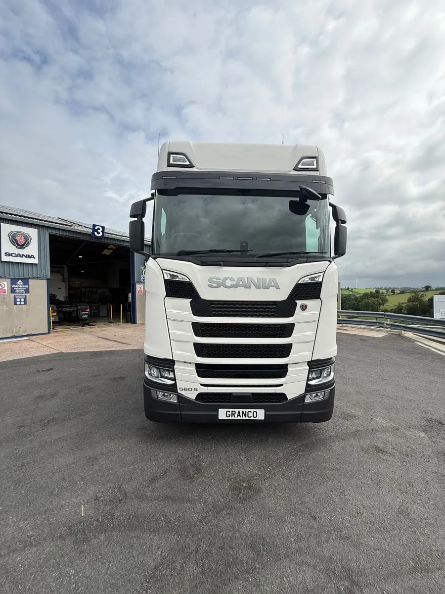 SCANIA 2025 560 S HIGH 6X2/2 - Image 1
