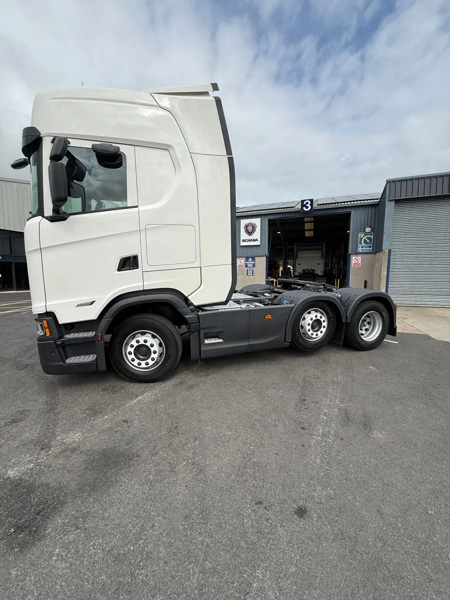 SCANIA 2025 560 S HIGH 6X2/2 - Image 3