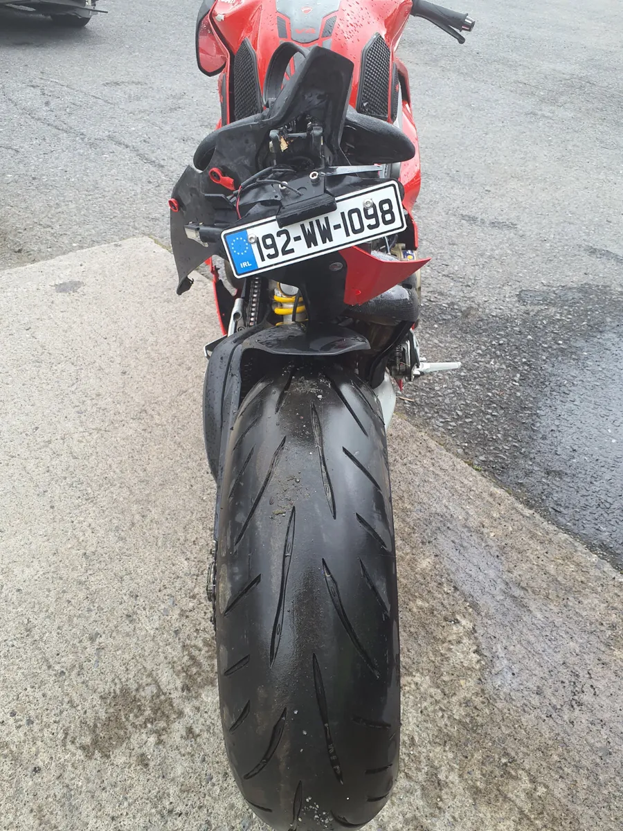 Ducati Panigale V4 2019 damage repairable - Image 4