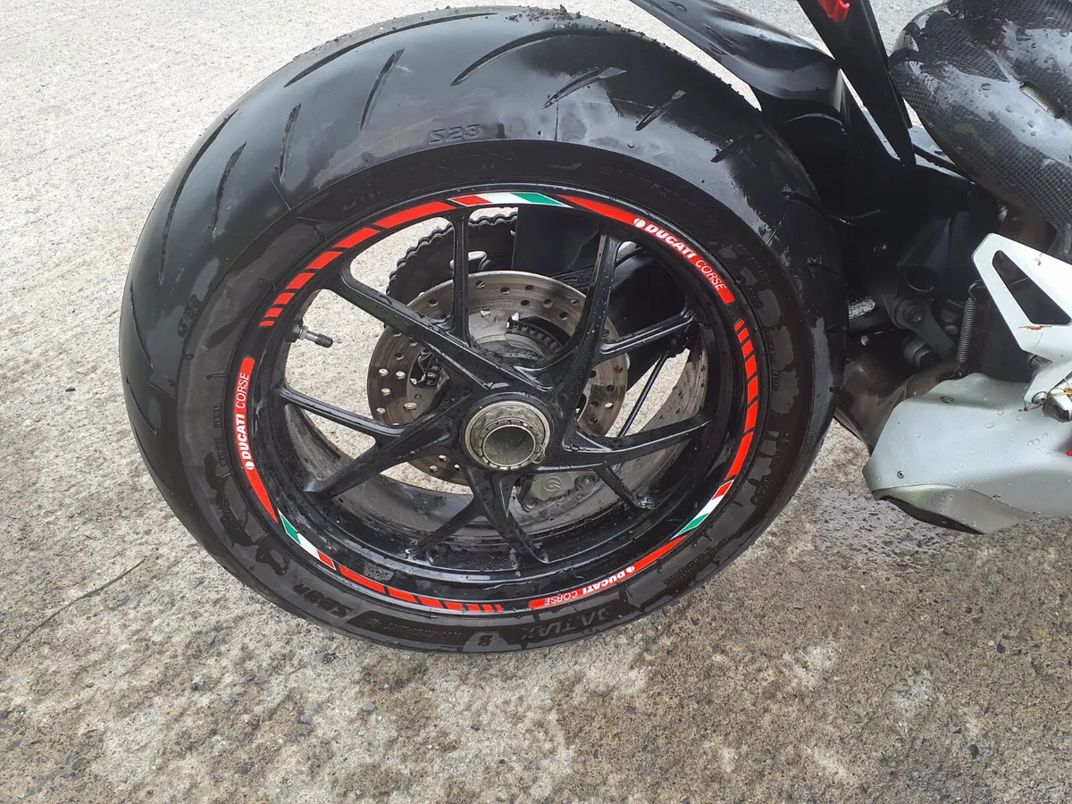 Ducati Panigale V4 2019 damage repairable - Image 3