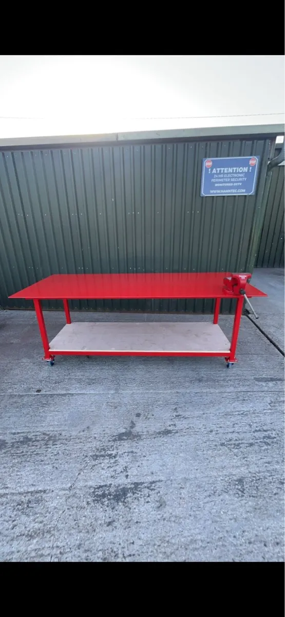 Heavy duty work benches - Image 1
