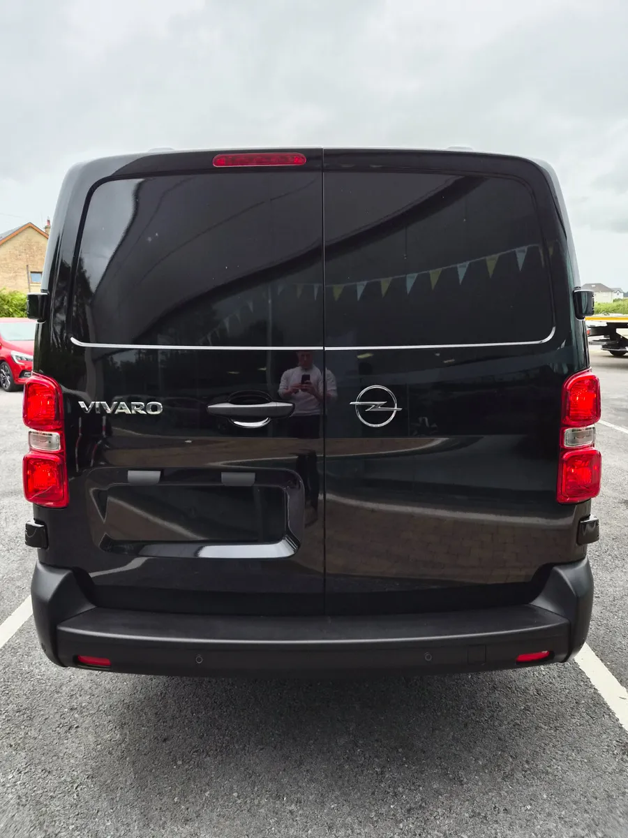 NEW Opel Vivaro 1.5L Diesel Manual - Image 4
