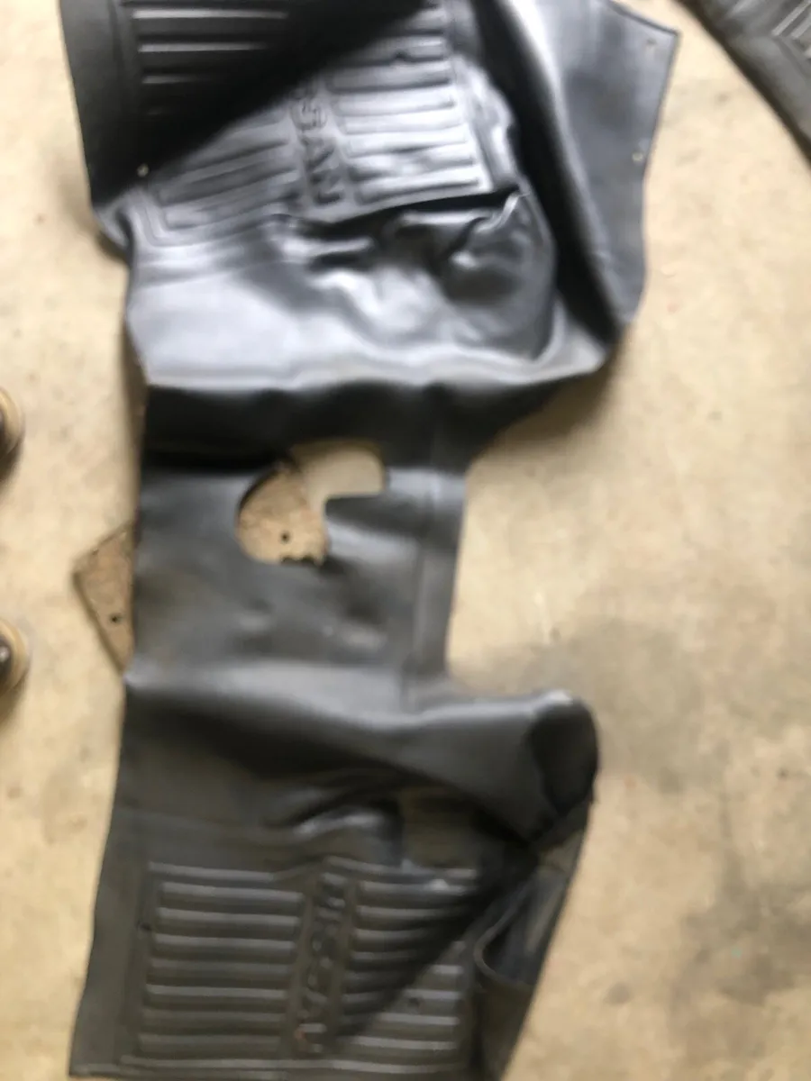 Nissan patrol floor mats - Image 2