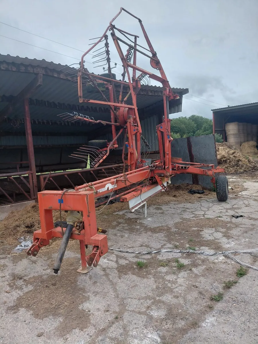 Kuhn rake