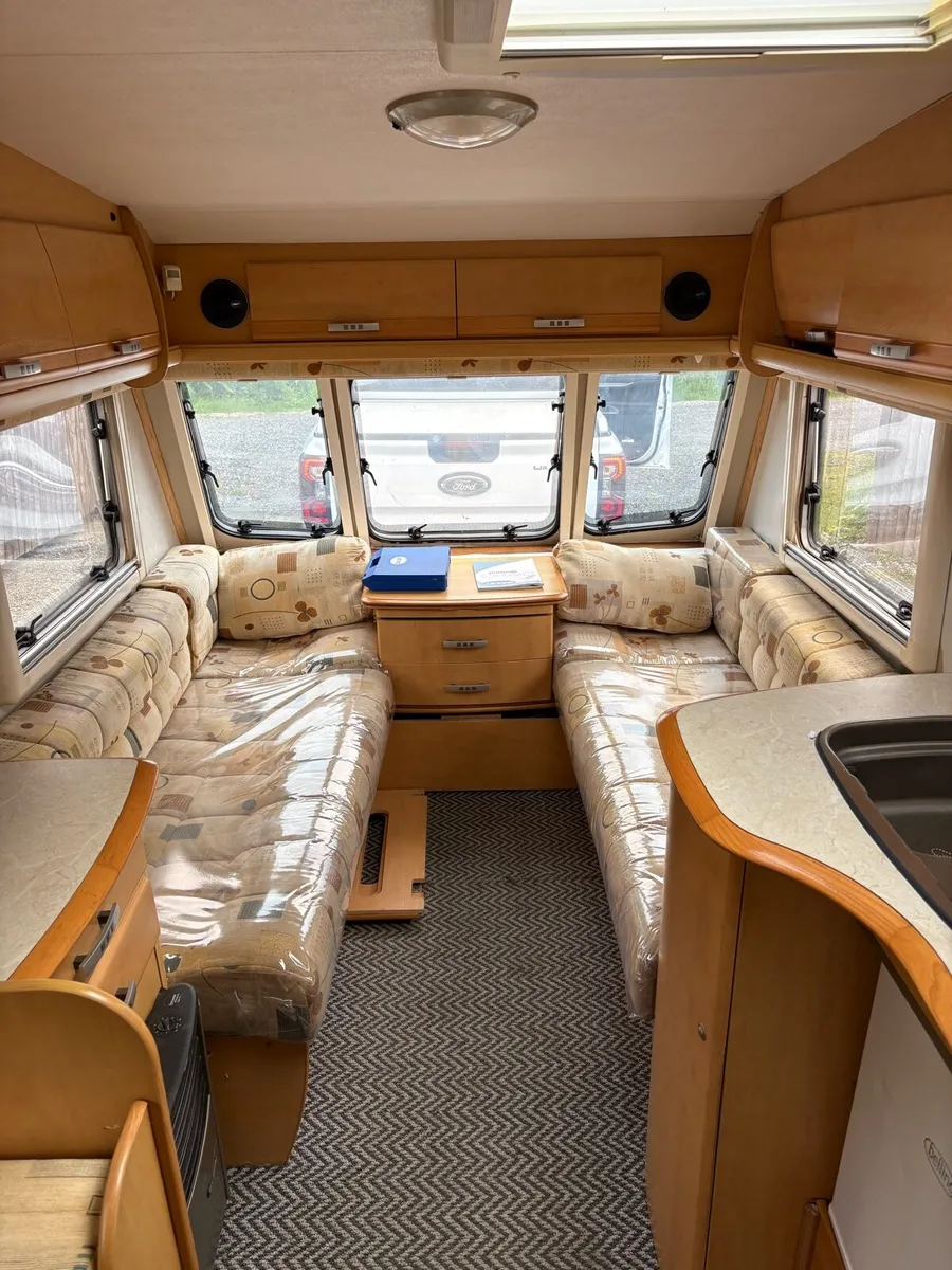 Bailey senator 6 berth fixed Bunkbed caravan - Image 4