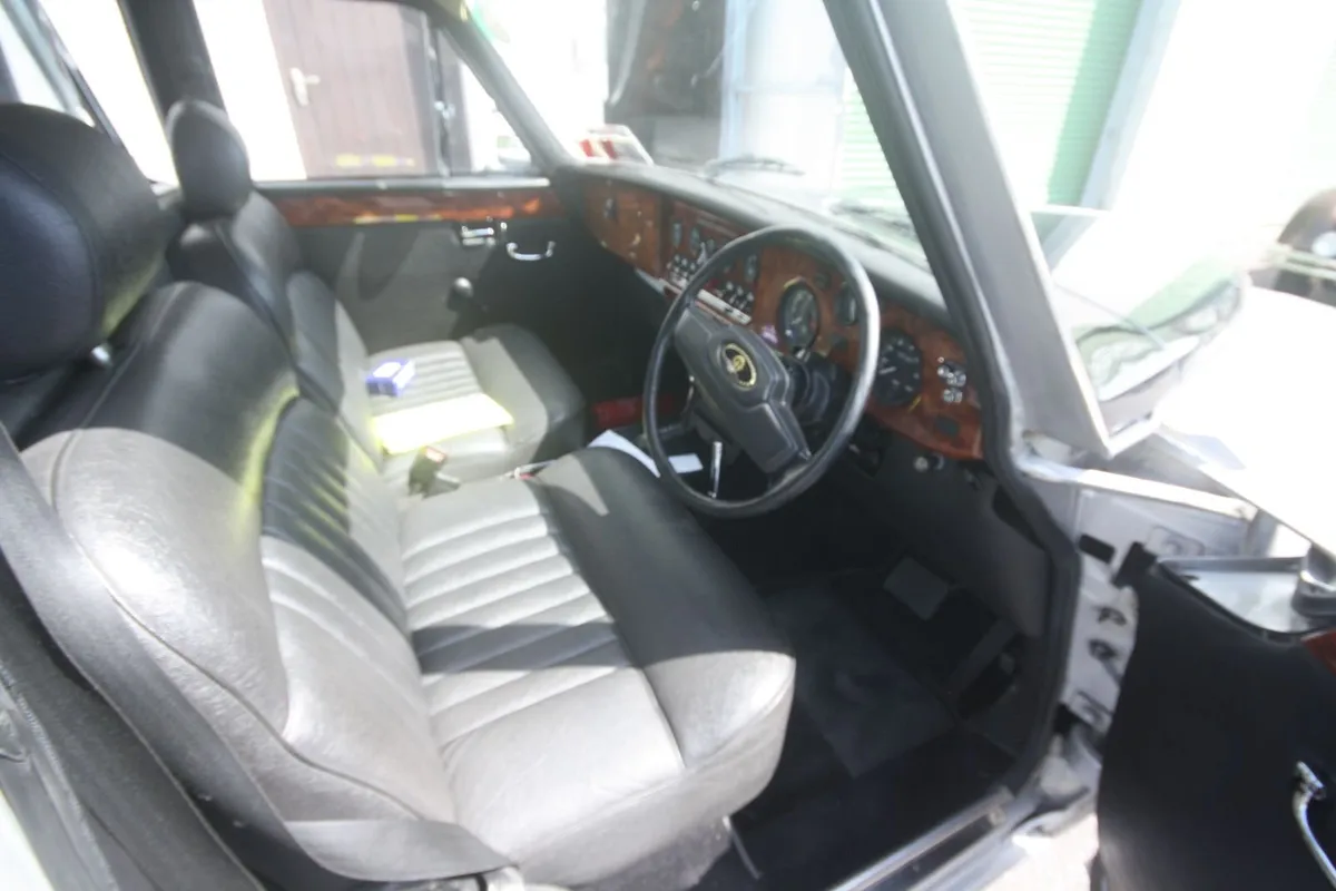 Daimler Other 1989 - Image 2